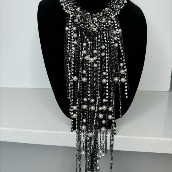 Crystal & Pearl - Picture 5 of 5